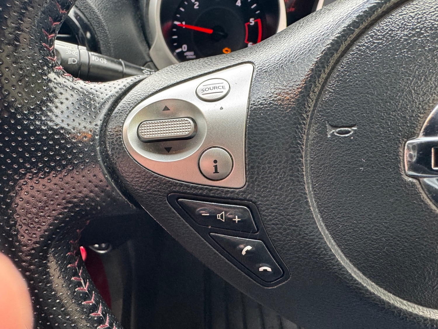 Used Nissan Juke 2015 for sale - 76340030: Photo 28