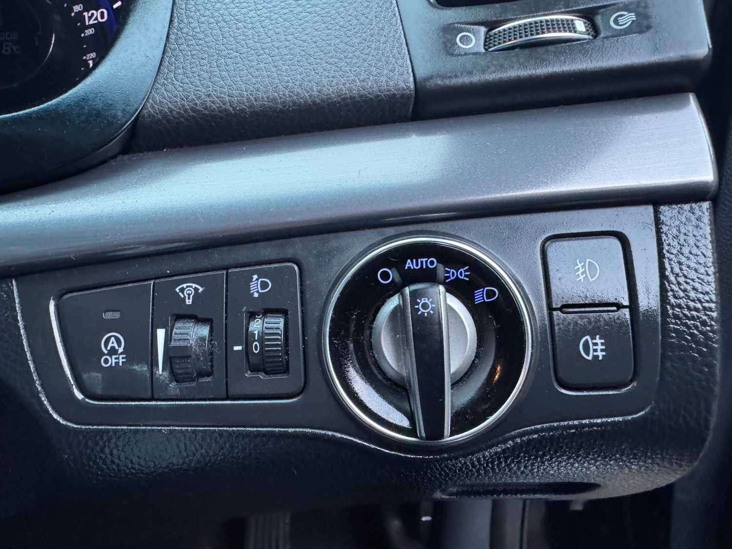 Used Hyundai i40 2013 for sale - 76796642: Photo 27