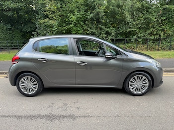 Used Peugeot 208 2018 for sale - 75802795: Photo
