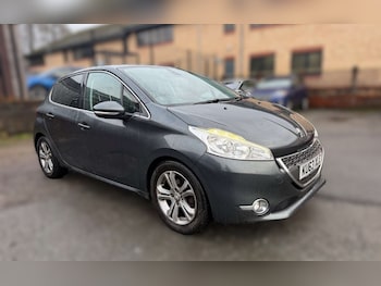 Used Peugeot 208 2013 for sale - 77199202: Photo