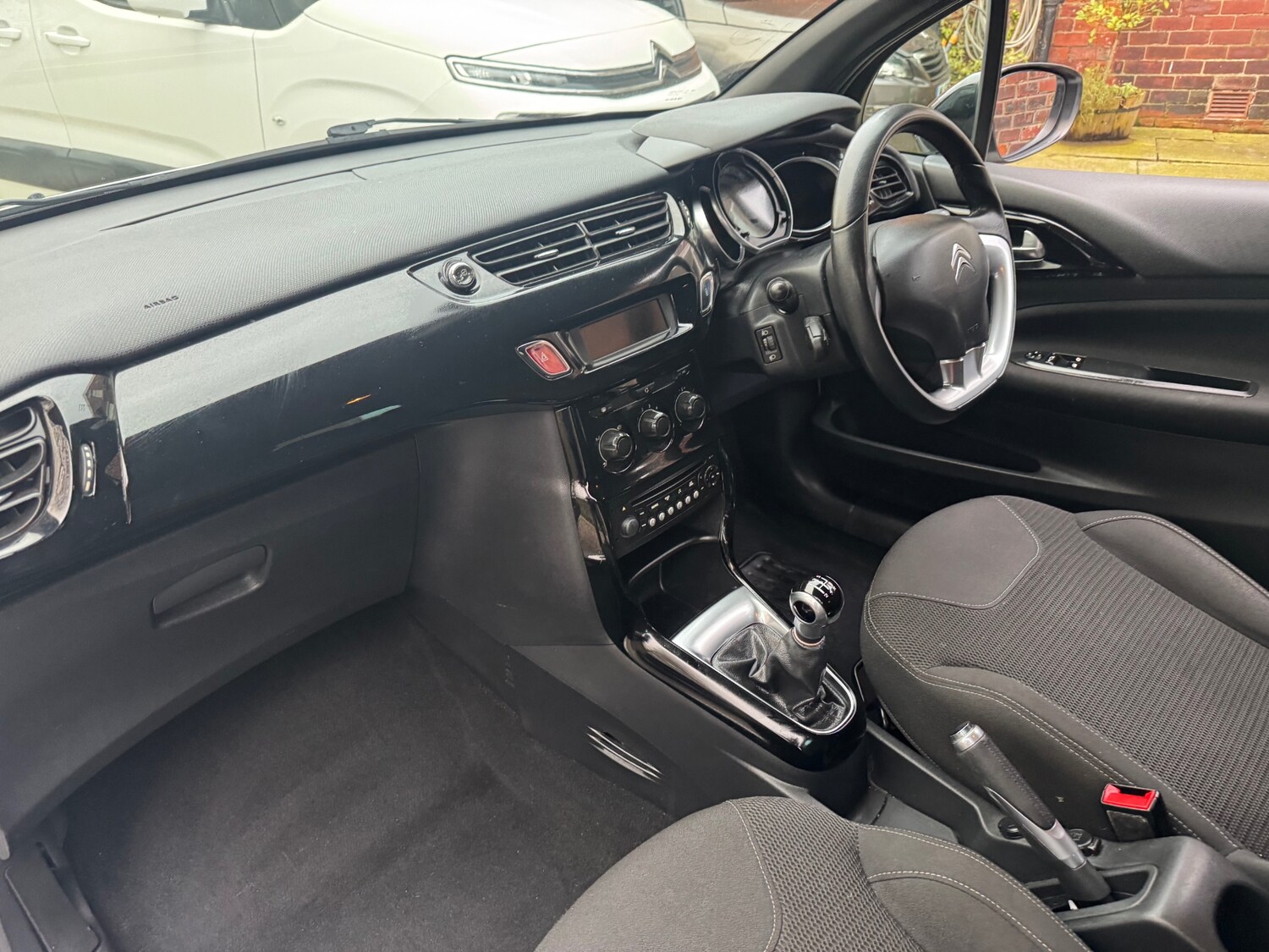 Used Citroen DS3 2013 for sale - 77318581: Photo 20