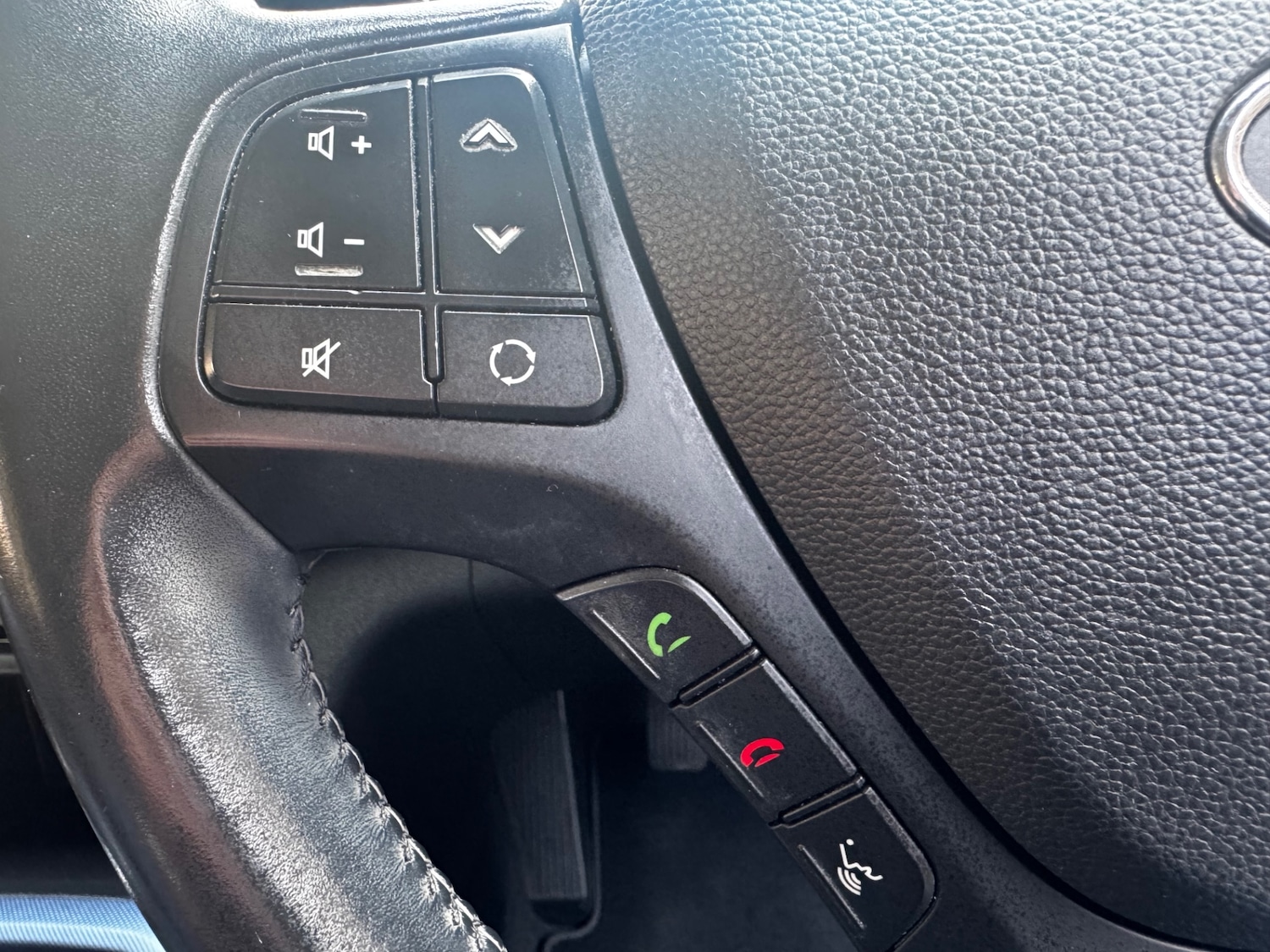 Used Hyundai i10 2014 for sale - 78028299: Photo 30