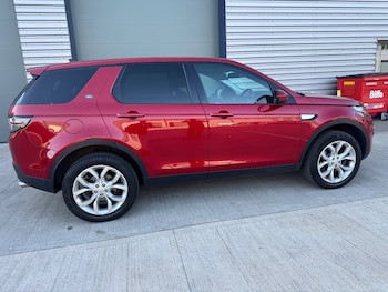 Used Land Rover Discovery Sport 2016 for sale - 79463676: Photo