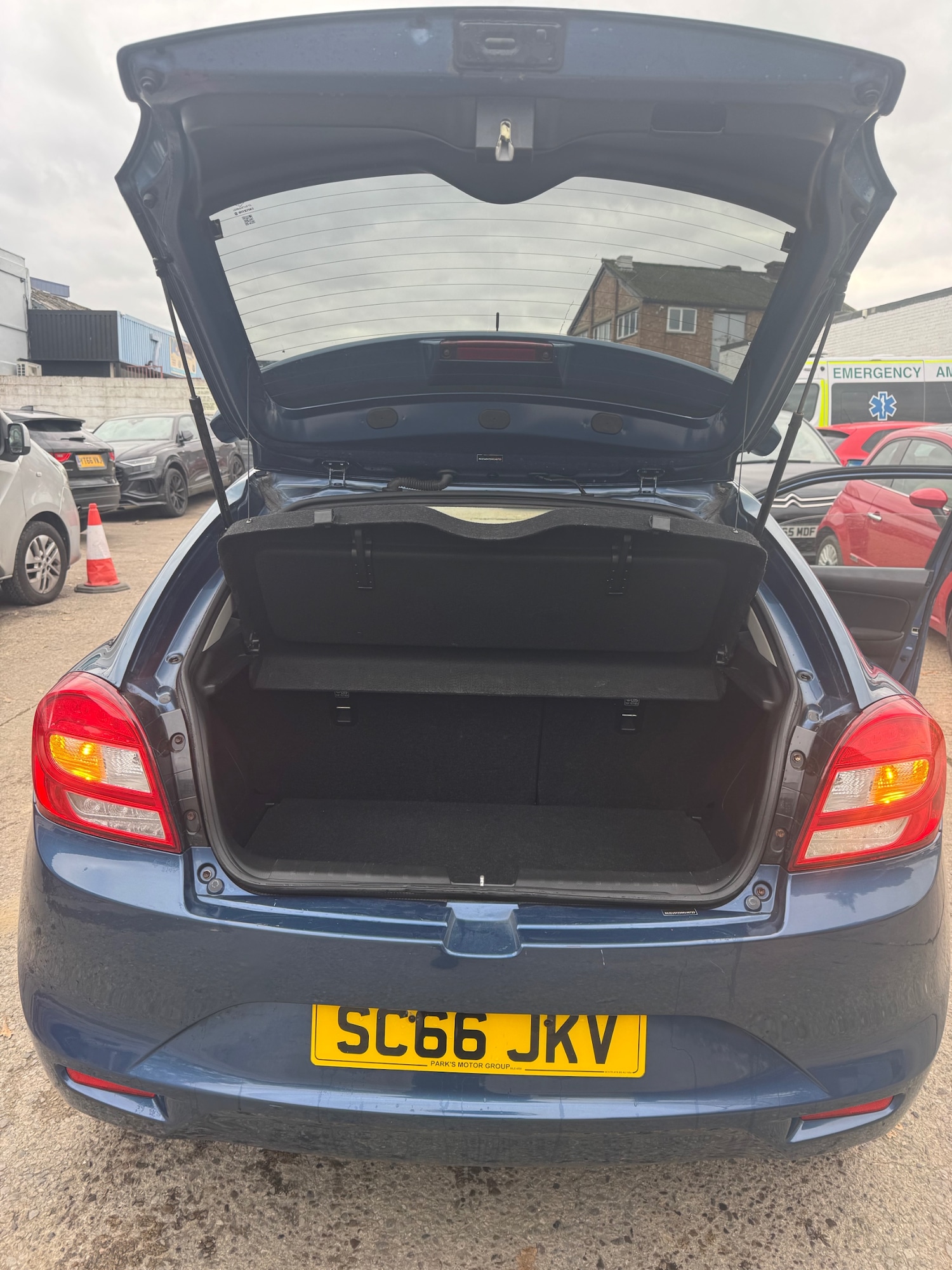 Used Suzuki Baleno 2016 for sale - 76611686: Photo 6