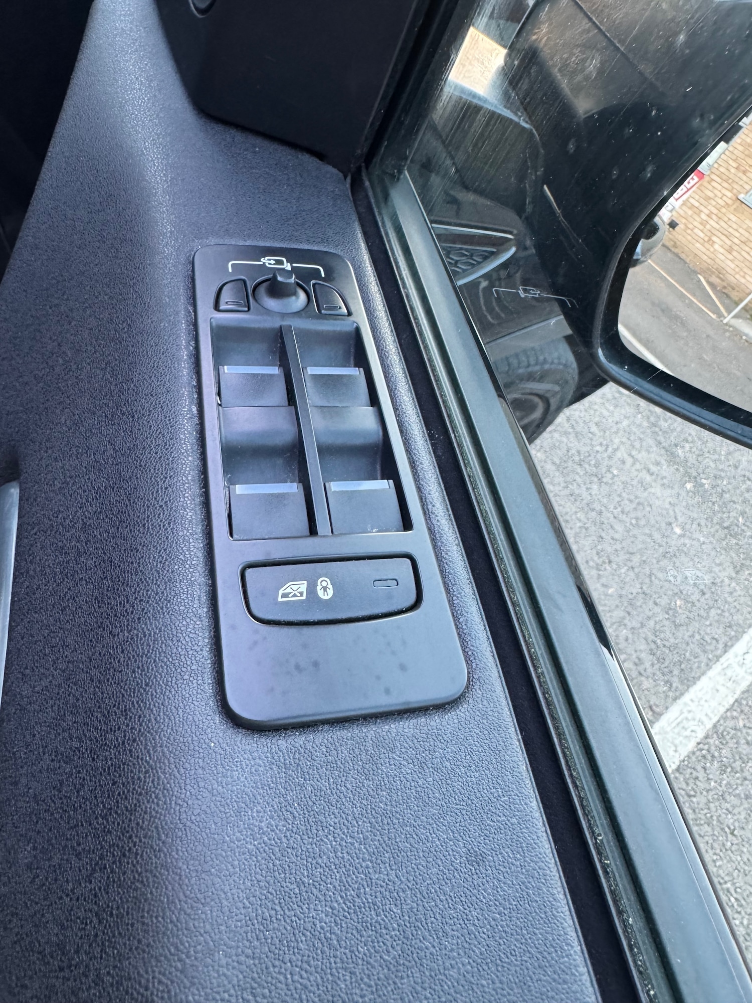 Used Land Rover Discovery Sport 2018 for sale - 77052148: Photo 26