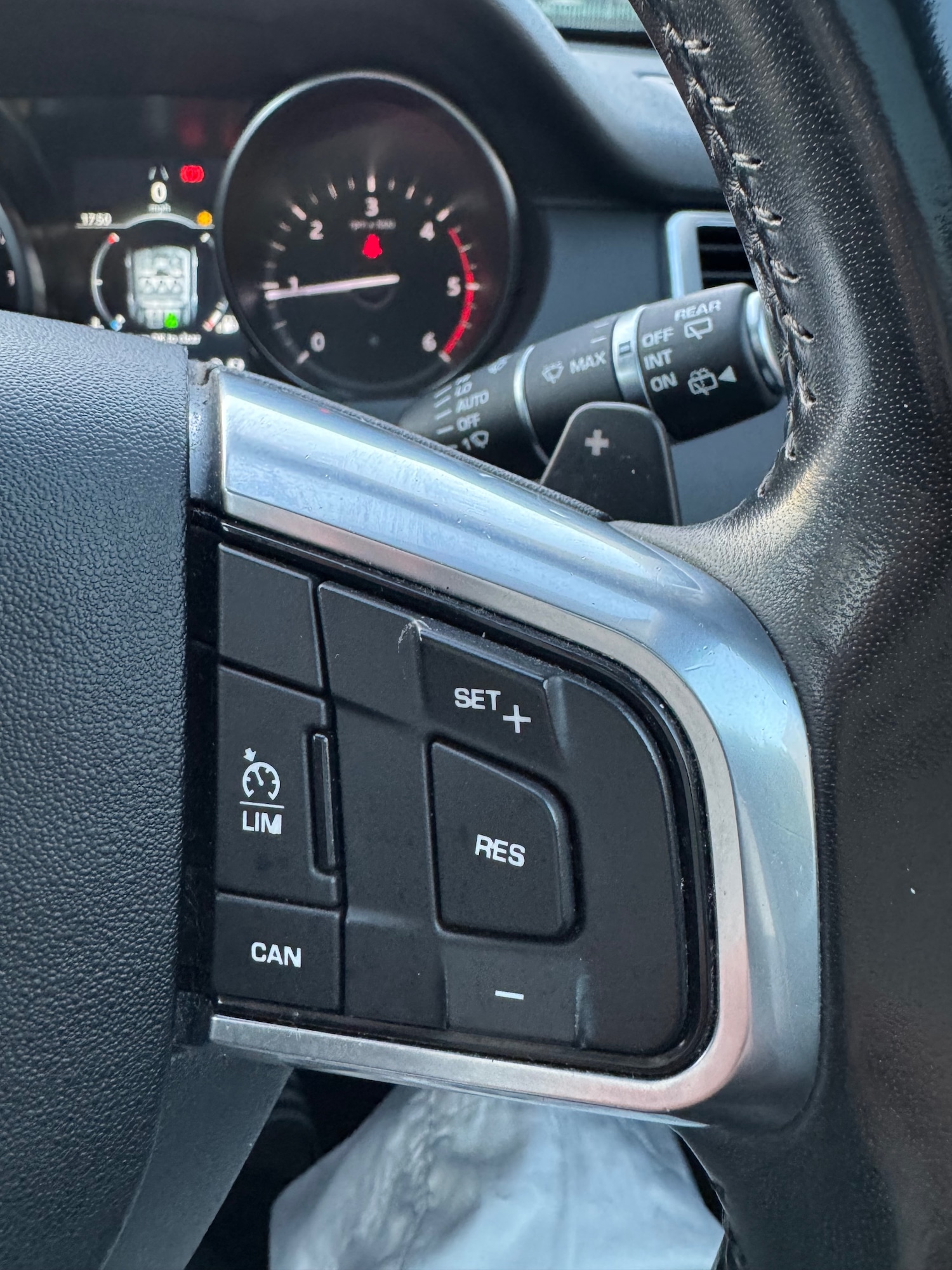 Used Land Rover Discovery Sport 2018 for sale - 77052148: Photo 33