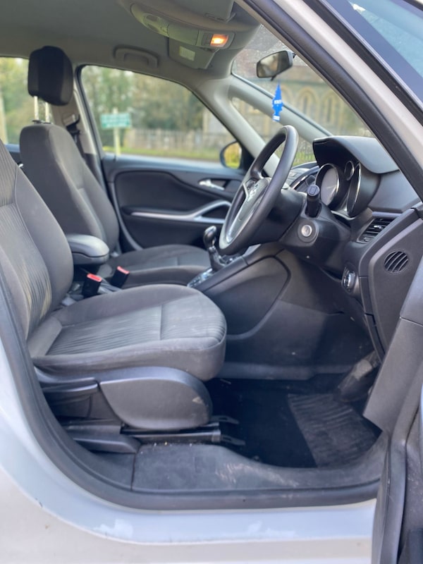 Used Vauxhall Zafira 2016 for sale - 74045140: Photo 5