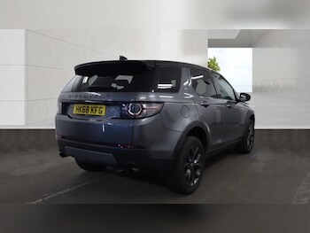 Used Land Rover Discovery Sport 2018 for sale - 79612773: Photo
