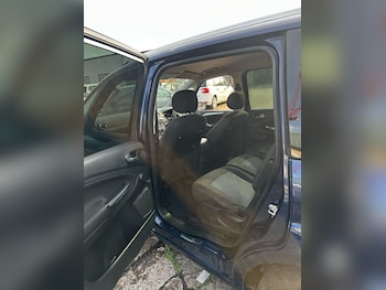 Used Ford Galaxy 2015 for sale - 75581346: Photo