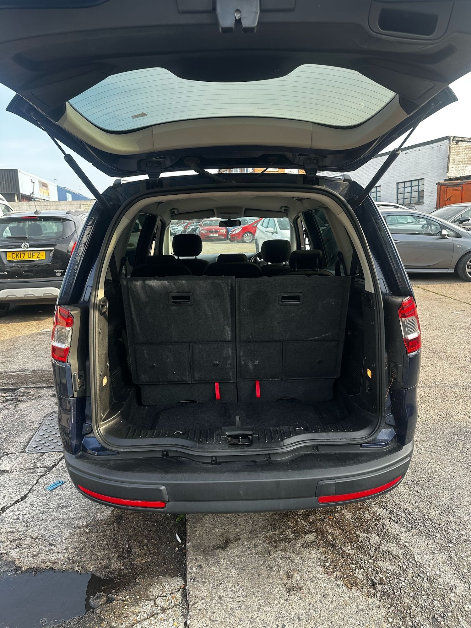 Used Ford Galaxy 2015 for sale - 75581346: Photo 7