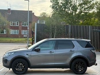 Used Land Rover Discovery Sport 2016 for sale - 79773870: Photo