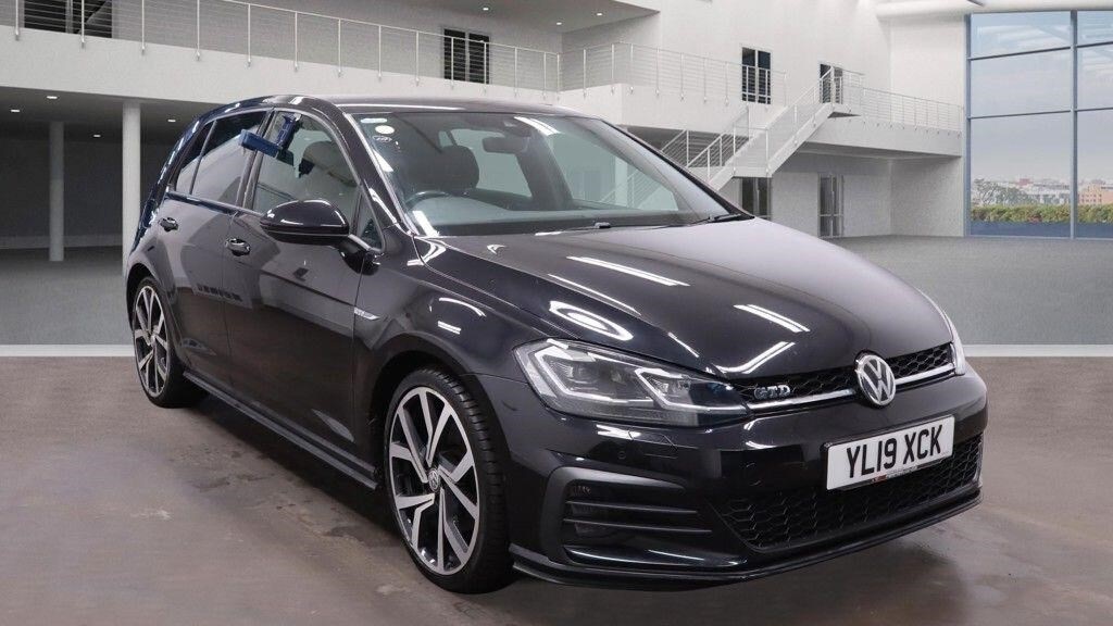 Used Volkswagen Golf 2019 for sale - 76908228: Photo 1