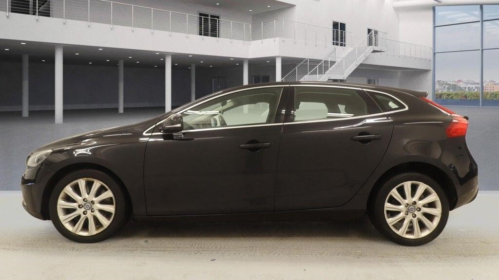 Used Volvo V40 2013 for sale - 77519522: Photo 5