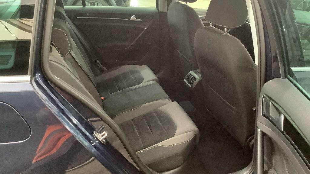 Used Volkswagen Golf 2015 for sale - 76534140: Photo 11