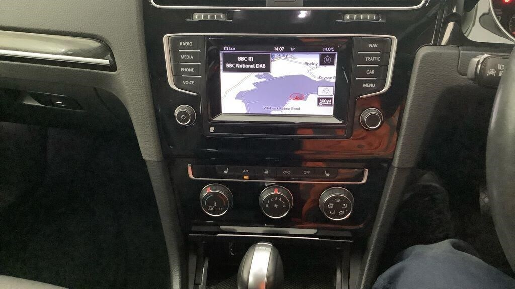 Used Volkswagen Golf 2015 for sale - 76534140: Photo 15