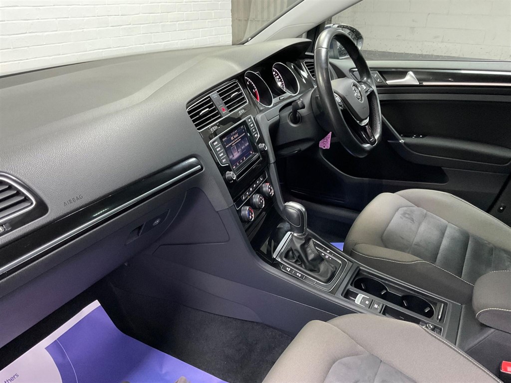 Used Volkswagen Golf 2015 for sale - 76534140: Photo 25