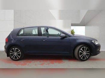 Used Volkswagen Golf 2017 for sale - 78834884: Photo