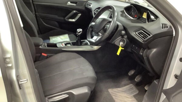 Used Peugeot 308 2014 for sale - 76172525: Photo 10