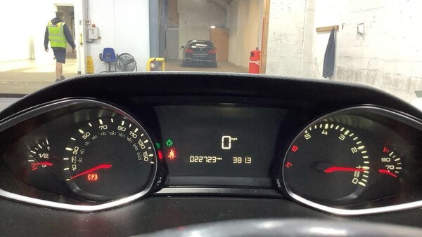 Used Peugeot 308 2014 for sale - 76172525: Photo 14