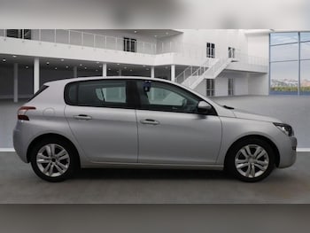 Used Peugeot 308 2014 for sale - 76172525: Photo 4