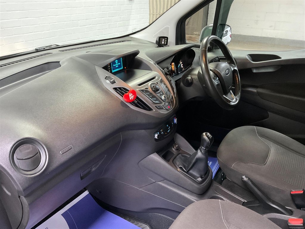 Used Ford Transit Courier 2015 for sale - 76344213: Photo 24