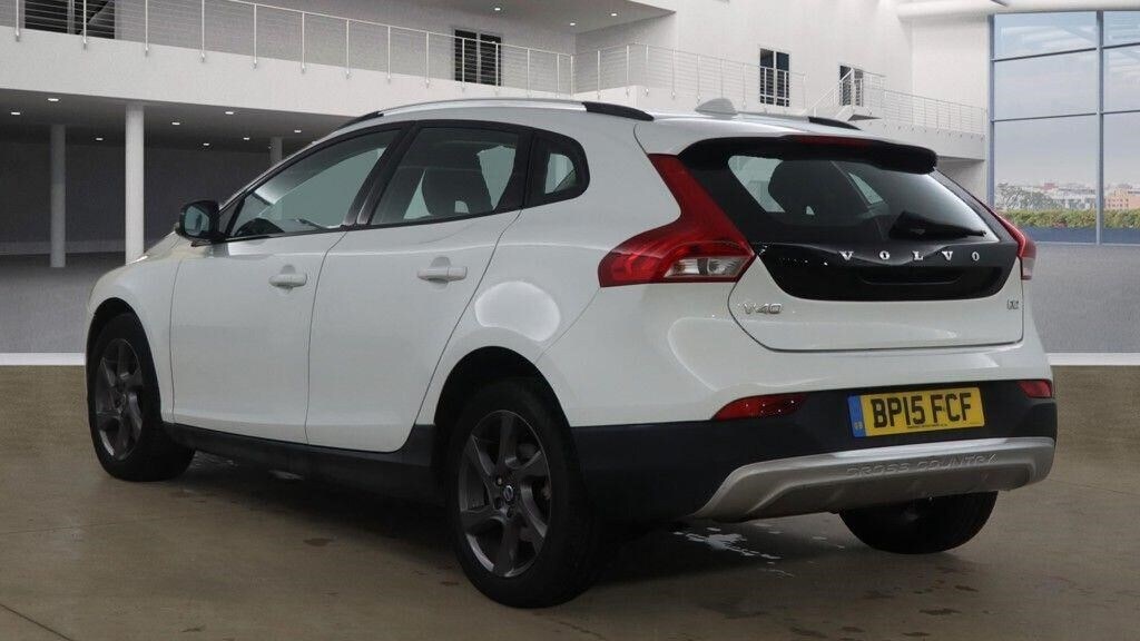 Used Volvo V40 2015 for sale - 77165615: Photo 8