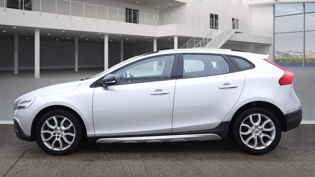 Used Volvo V40 Cross Country 2017 for sale - 75984967: Photo 13