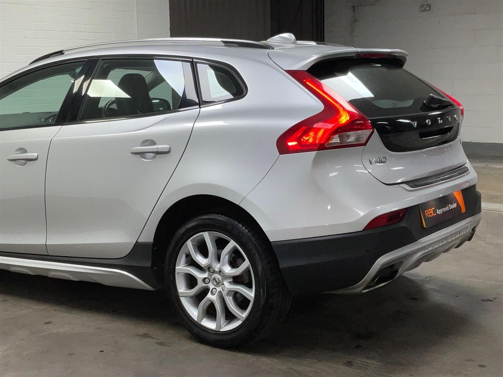 Used Volvo V40 Cross Country 2017 for sale - 75984967: Photo 20