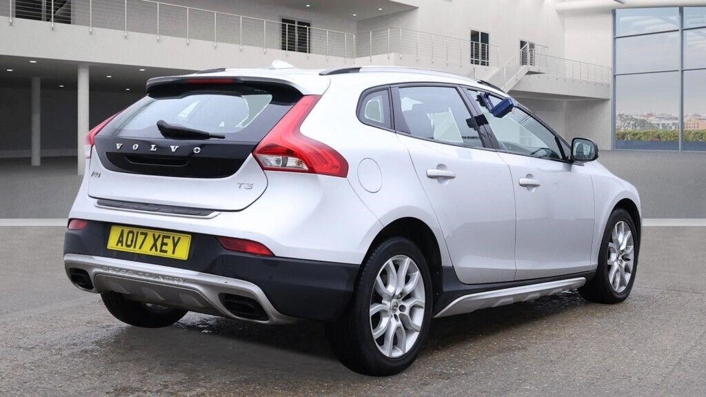 Used Volvo V40 Cross Country 2017 for sale - 75984967: Photo 8