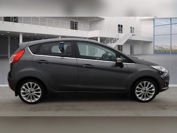 Used Ford Fiesta 2016 for sale - 76540206: Photo