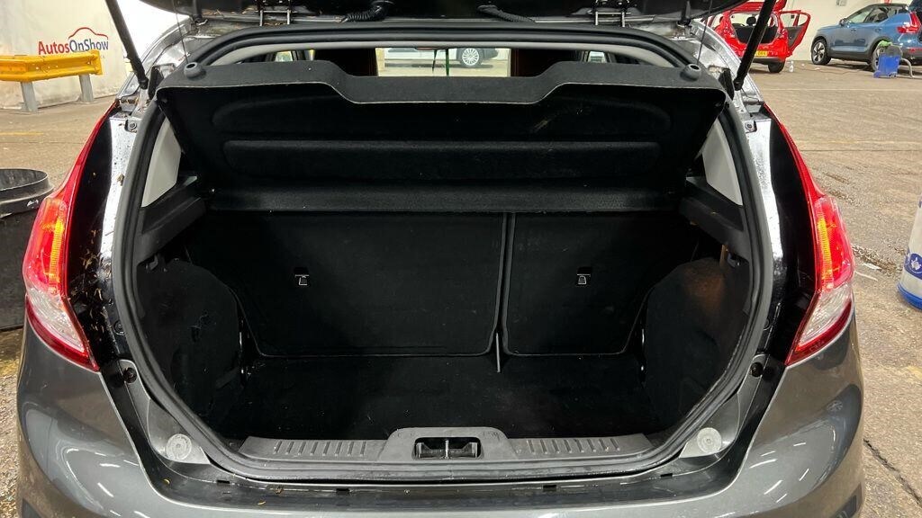 Used Ford Fiesta 2015 for sale - 76302533: Photo 14