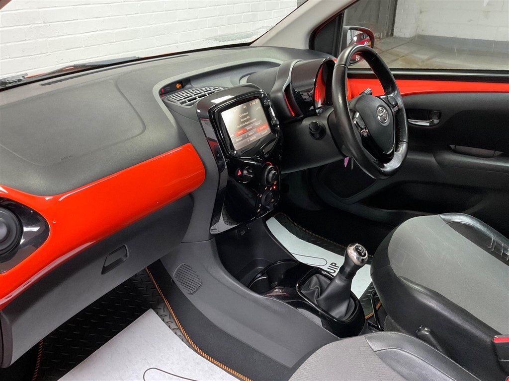 Used Toyota AYGO 2015 for sale - 76738566: Photo 24