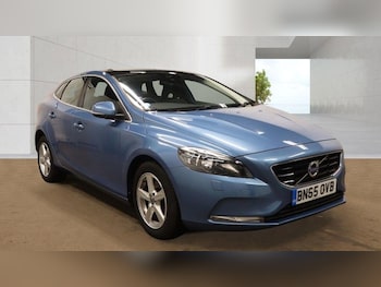 Used Volvo V40 2015 for sale - 78568709: Photo