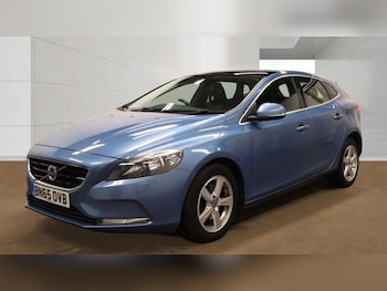 Used Volvo V40 2015 for sale - 78568709: Photo