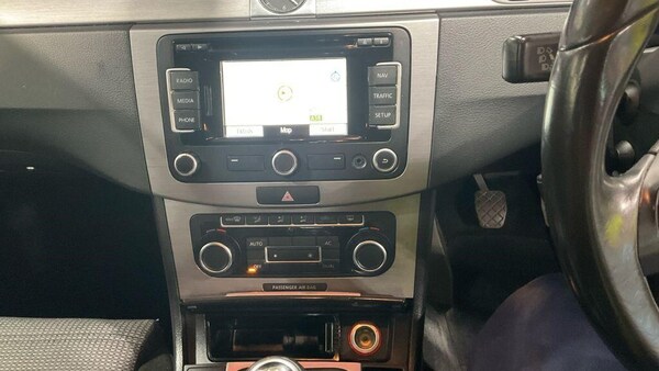 Used Volkswagen Passat 2011 for sale - 75680650: Photo 12