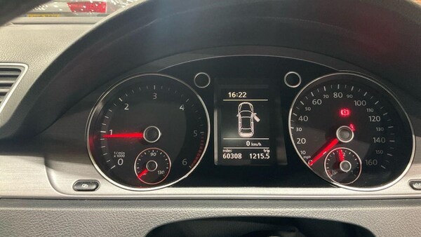 Used Volkswagen Passat 2011 for sale - 75680650: Photo 14