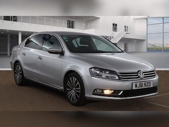 Volkswagen - Passat