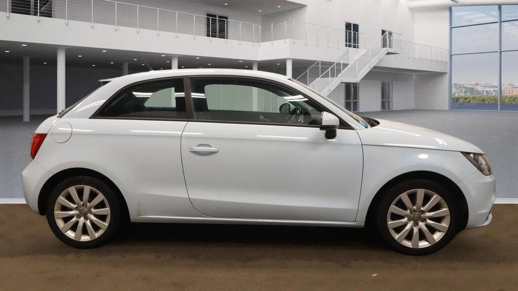 Used Audi A1 2011 for sale - 77019957: Photo 4