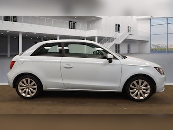 Used Audi A1 2011 for sale - 77019957: Photo