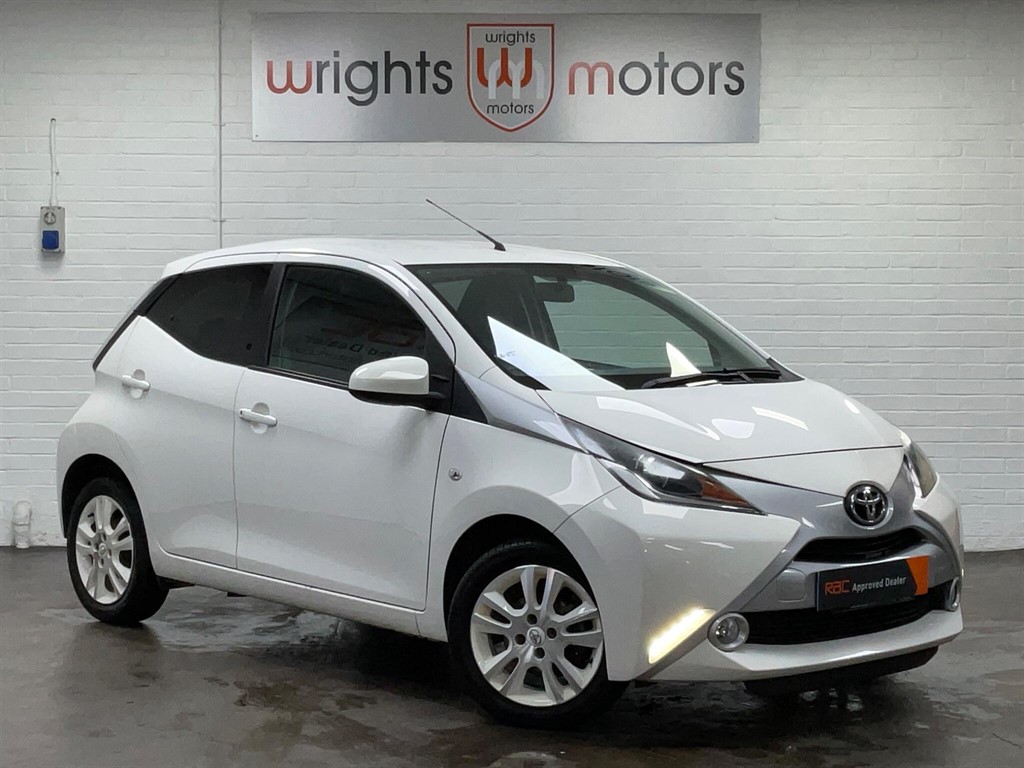 Used Toyota AYGO 2015 for sale - 76221946: Photo 1