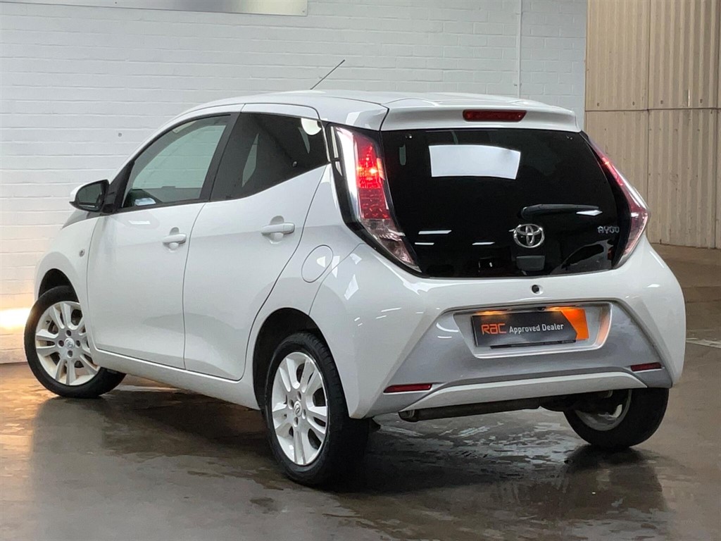 Used Toyota AYGO 2015 for sale - 76221946: Photo 19