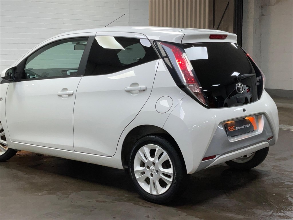 Used Toyota AYGO 2015 for sale - 76221946: Photo 20