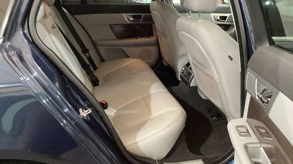 Used Jaguar XF 2013 for sale - 76540188: Photo 10