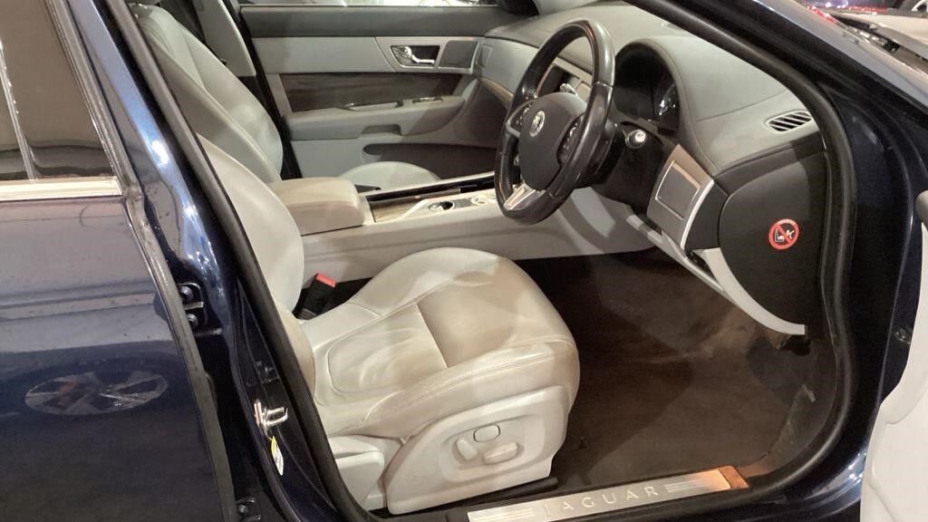 Used Jaguar XF 2013 for sale - 76540188: Photo 11