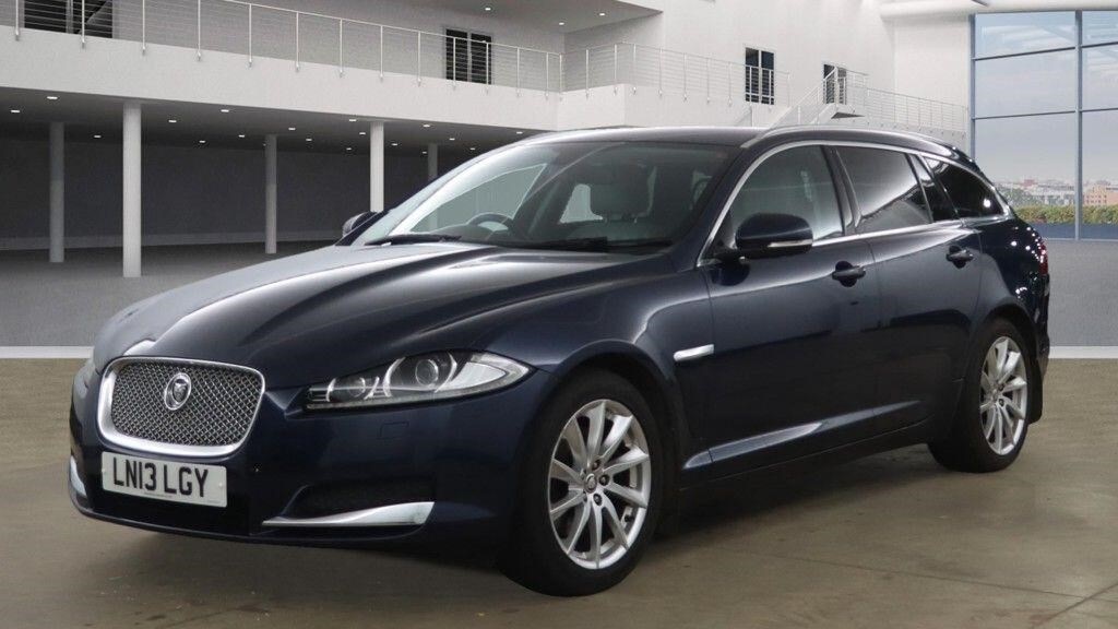 Used Jaguar XF 2013 for sale - 76540188: Photo 2