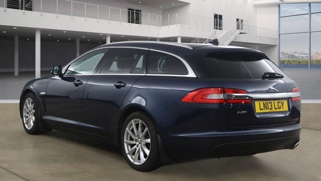 Used Jaguar XF 2013 for sale - 76540188: Photo 4
