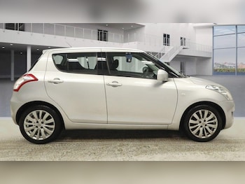 Used Suzuki Swift 2013 for sale - 77319193: Photo