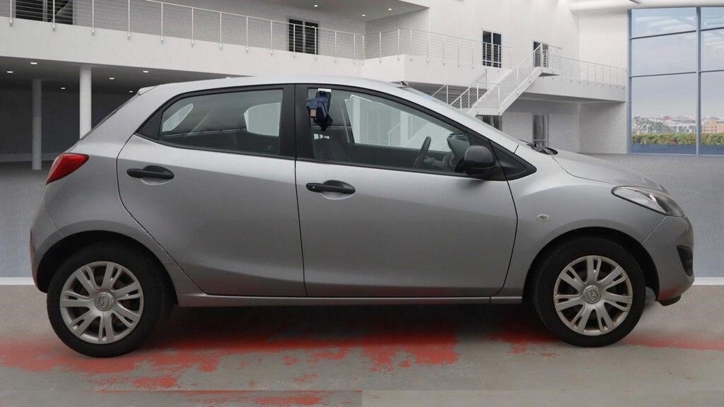 Used Mazda Mazda2 2013 for sale - 75984978: Photo 4