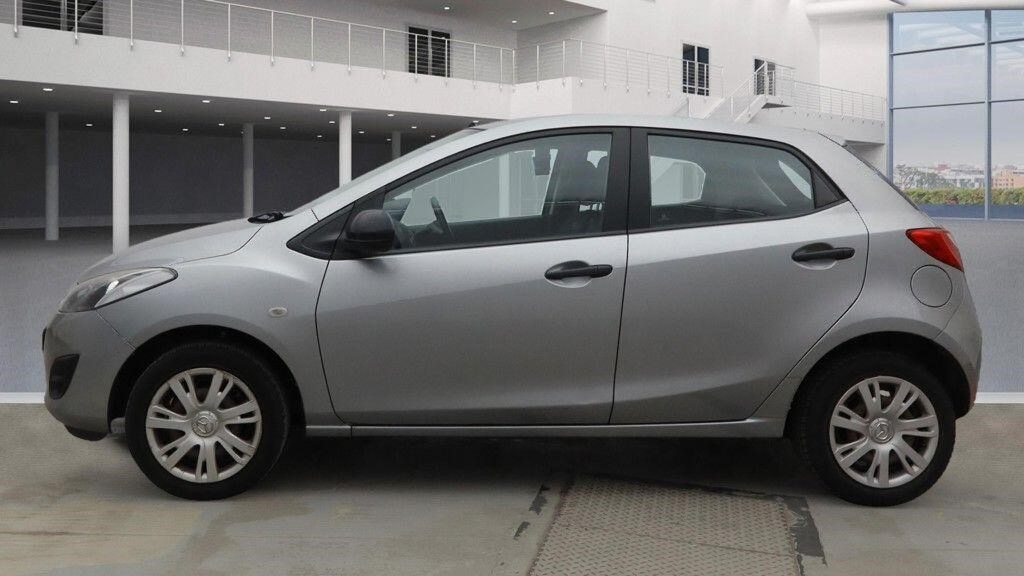 Used Mazda Mazda2 2013 for sale - 75984978: Photo 5