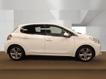 Used Peugeot 208 2015 for sale - 79809657: Photo